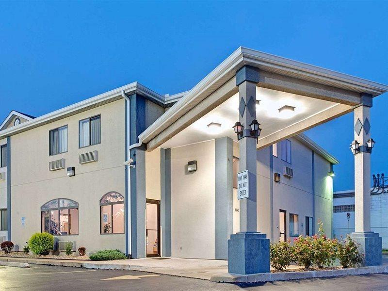 Travelodge By Wyndham St. Louis Berkeley Esterno foto